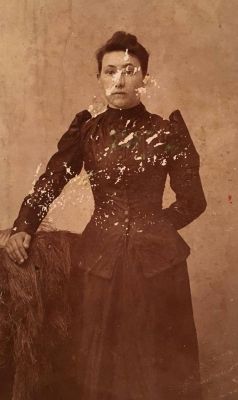 Lena Hunziker

This Photo was Shared by Janet Hardy Jones.

This is a Photo of "Lena Hunziker"

Lena was Born around 1873.

