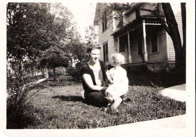 Unidentified

This was Shared by Dennis Schildauer.

Unidentified Photo in the Dolan/Duff Family Album.

