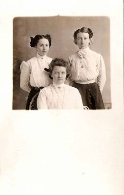 Unidentified

This was Shared by Dennis Schildhauer.

Unidentified Real Photo Postcard (RPPC) in the Dolan/Duff Family Album.
