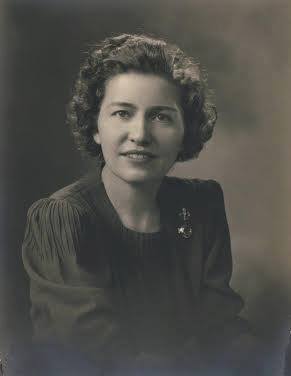 Unidentified

This Photo is Shared by Sharon Williams.

Unidentified Photo in the McCanne/Hickman Family Album.
