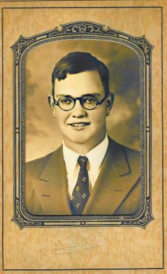 Click to view full size image
==============
James Adam Wiegand
THIS HAS BEEN RETURNED TO FAMILY
Per Member Lori Alexander this is James Adam Wiegand.
1939 Graduate, San Dieguito High School, Encinitas, California.
James Adam Wiegand
THIS HAS BEEN RETURNED TO FAMILY
Per Member Lori Alexander this is James Adam Wiegand.
1939 Graduate, San Dieguito High School, Encinitas, California.