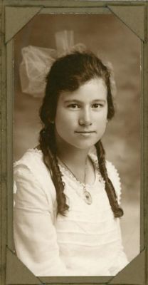 Pauline Welch 

This Photo was Shared by Barbara Garrett.

This is a Photo of Pauline Welch.
