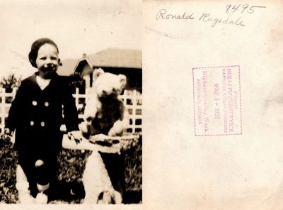 Ronald Vernon Ragsdale

THIS HAS BEEN RETURNED TO FAMILY

This Photo States: "Ronald Ragsdale"

The Date of development of the Photo is 1 March 1935.

The Photographers name is "Hulls Photo Service", Anderson, Indiana.

NOTE: Photo is Blurry.
