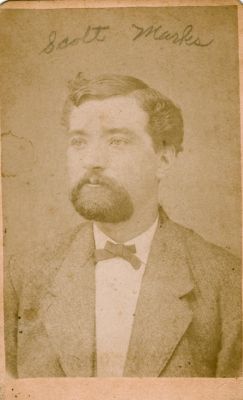 Scott Marks

This CdV photograph states: "Scott Marks"

There is no photographer or location noted.
