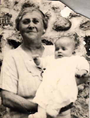 Lulu Reyell Corlis & Joyce B. LaFleur

THIS HAS BEEN RETURNED TO FAMILY

This was Donated

This photo is of Lulu Reyell Corlis & Jane B. LaFleur
