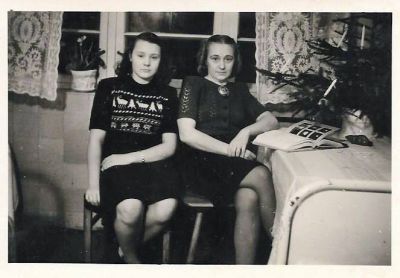 Linda U.

THIS HAS BEEN DONATED TO THE FILM ARCHIVE, (THE NATIONAL ARCHIVES OF ESTONIA)

Reverse side of photo reads, translated from Estonian: "A memento from Linda U., Christmas, 1947."

Photo developed by Anton Raudpea at Photo-Holste, Schleswig, Germany.
