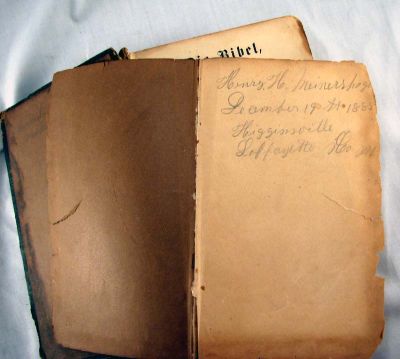 Johann Wilhelm Heienbrock Bible

This Bible was Shared by Cheryl Webber.

Johann Wilhelm Heienbrock Bible

(John William Heyenbrock Americanized name
