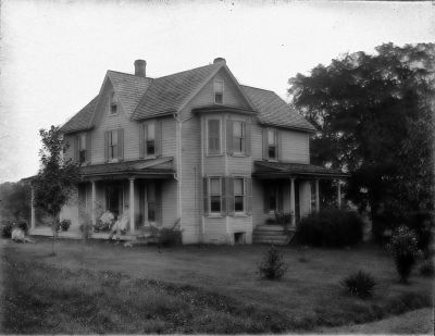 Click to view full size image
==============
Unidentified
This is being Shared by Mike Cowley
Unidentified Kodak Photographic Seed Plate
Unidentified
This is being Shared by Mike Cowley
Unidentified Kodak Photographic Seed Plate