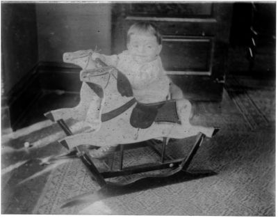 Click to view full size image
==============
Unidentified
This is being Shared by Mike Cowley.
Unidentified Kodak Photographic Seed Plate.
Unidentified
This is being Shared by Mike Cowley.
Unidentified Kodak Photographic Seed Plate.