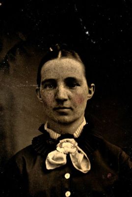 Unidentified

This was Donated by Cheryl Webber.

Unidentified Tintype Photo in the Daniel Benjamin Troutman Album

