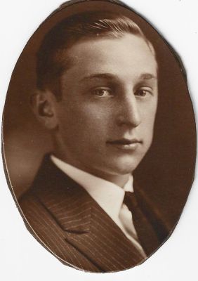 Unidentified

Unidentified Student in the Unidentified School/Student Photos Album.

