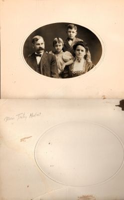 Click to view full size image
==============
Laurence King Monfort, Maria D. Freitag Monfort, Raymond Watts Monfort & Marjorie Delia Monfort
This photo mounted on board (enclosed in a case) has two names indicated. The first name is Laurence Monfort & the second name is Maria Freitag Monfort.
The Photographers name is "Elite Studio", Spokane, Washington
NOTE: Only one of the names is added above.
Laurence King Monfort, Maria D. Freitag Monfort, Raymond Watts Monfort & Marjorie Delia Monfort
This photo mounted on board (enclosed in a case) has two names indicated. The first name is Laurence Monfort & the second name is Maria Freitag Monfort.
The Photographers name is "Elite Studio", Spokane, Washington
NOTE: Only one of the names is added above.