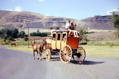 Click to view full size image
==============
Unidentified
Unidentified 35MM Slide in the Uncles Collection of 35mm Slides, Long Island, New York Album #1
Unidentified
Unidentified 35MM Slide in the Uncles Collection of 35mm Slides, Long Island, New York Album #1